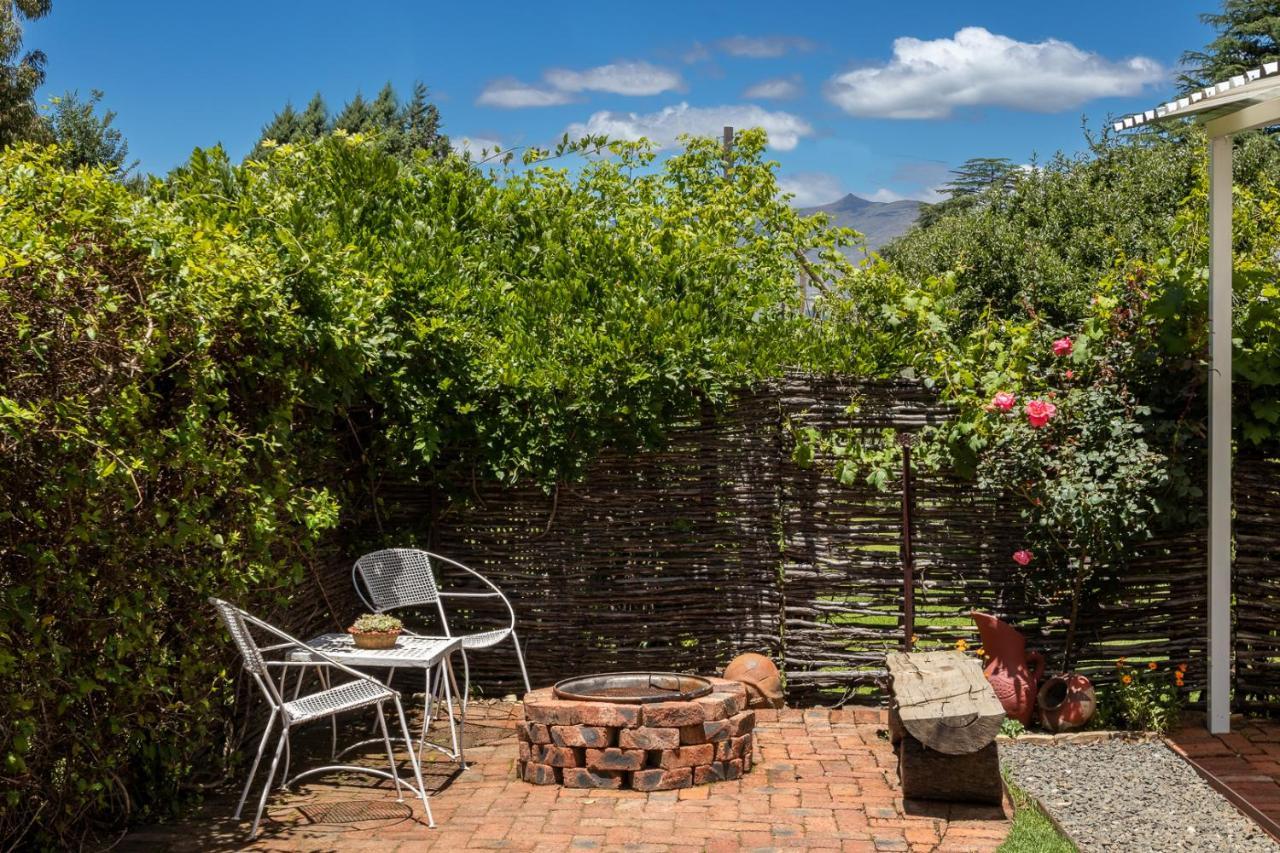 Hotel Honeysuckle Clarens Exteriér fotografie
