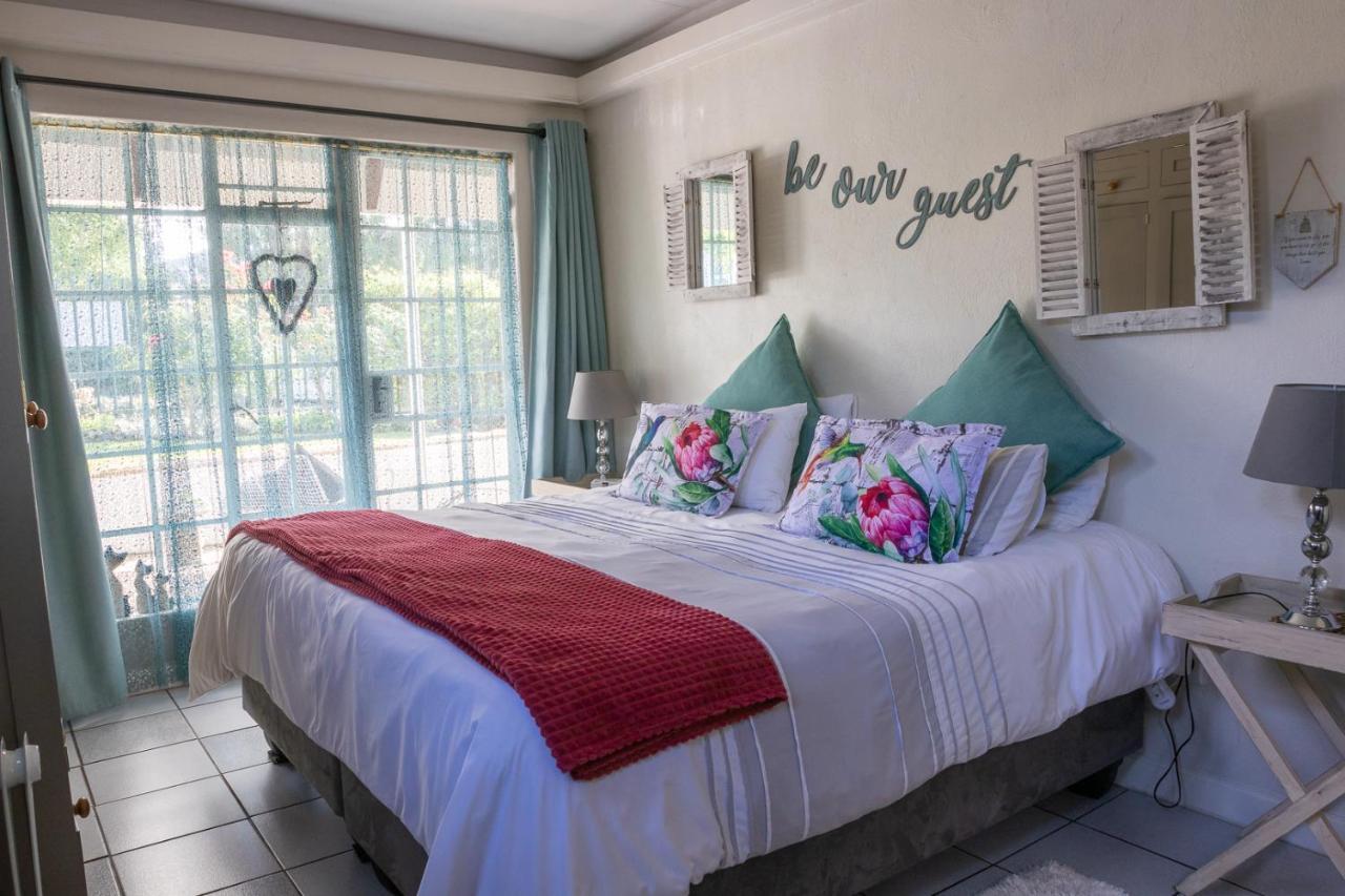 Hotel Honeysuckle Clarens Exteriér fotografie