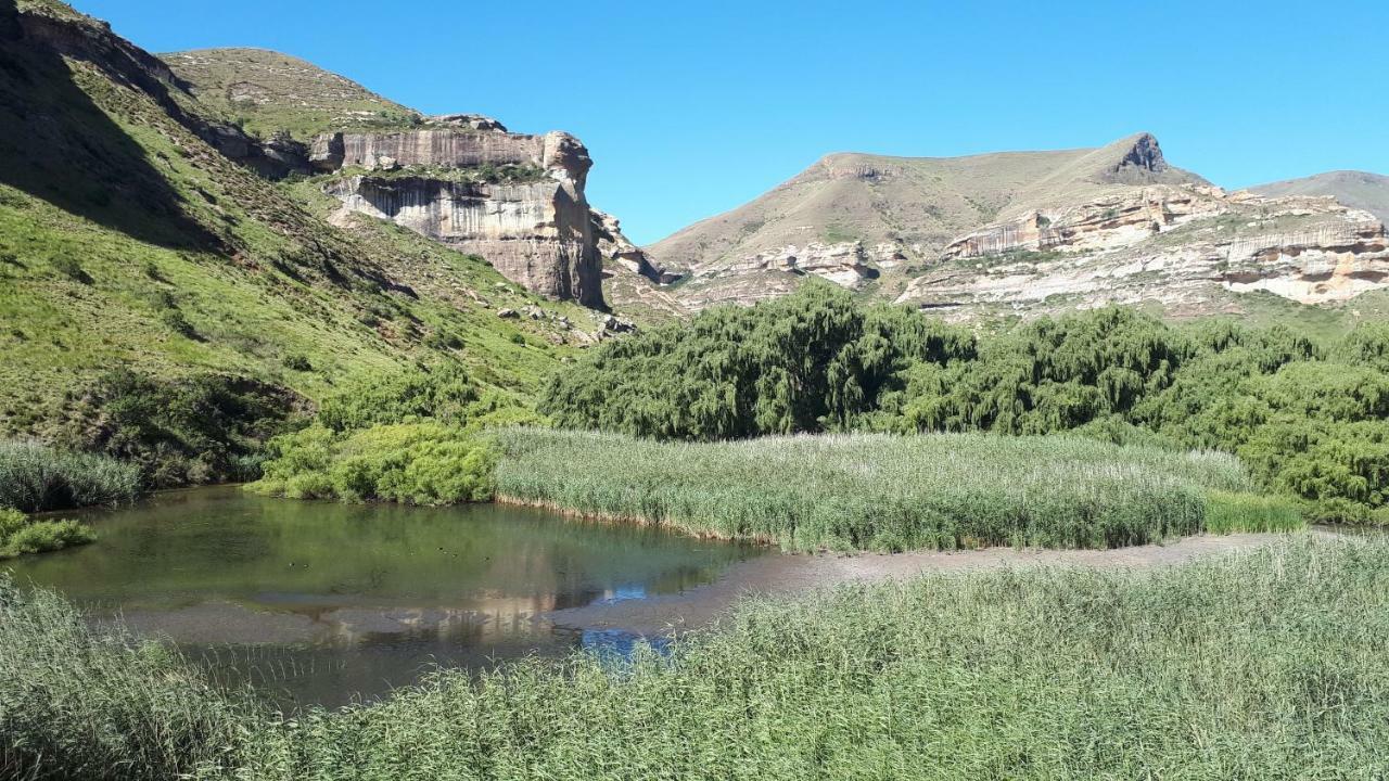 Hotel Honeysuckle Clarens Exteriér fotografie